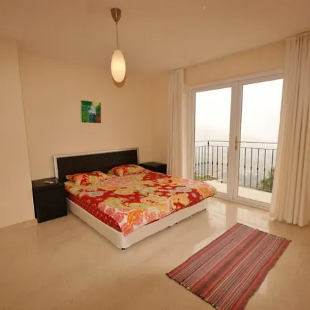 Rent A Luxury Villa In Alanya, Close To The Beach, Alanya Villa 1000 Alanya